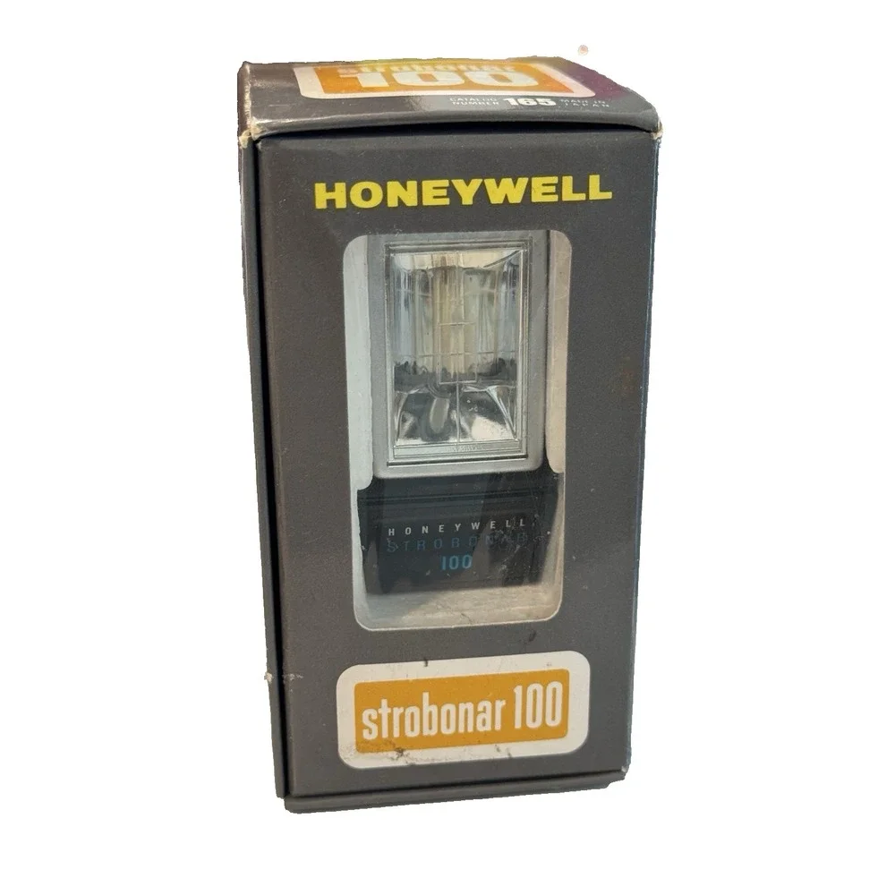 Honeywell Strobonar 100 Flash • Vintage • In Original Box